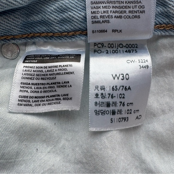 Levi's '94 Baggy Jean Shorts Light Blue Raw Hem Festival Concert Size 30 - Picture 3 of 6